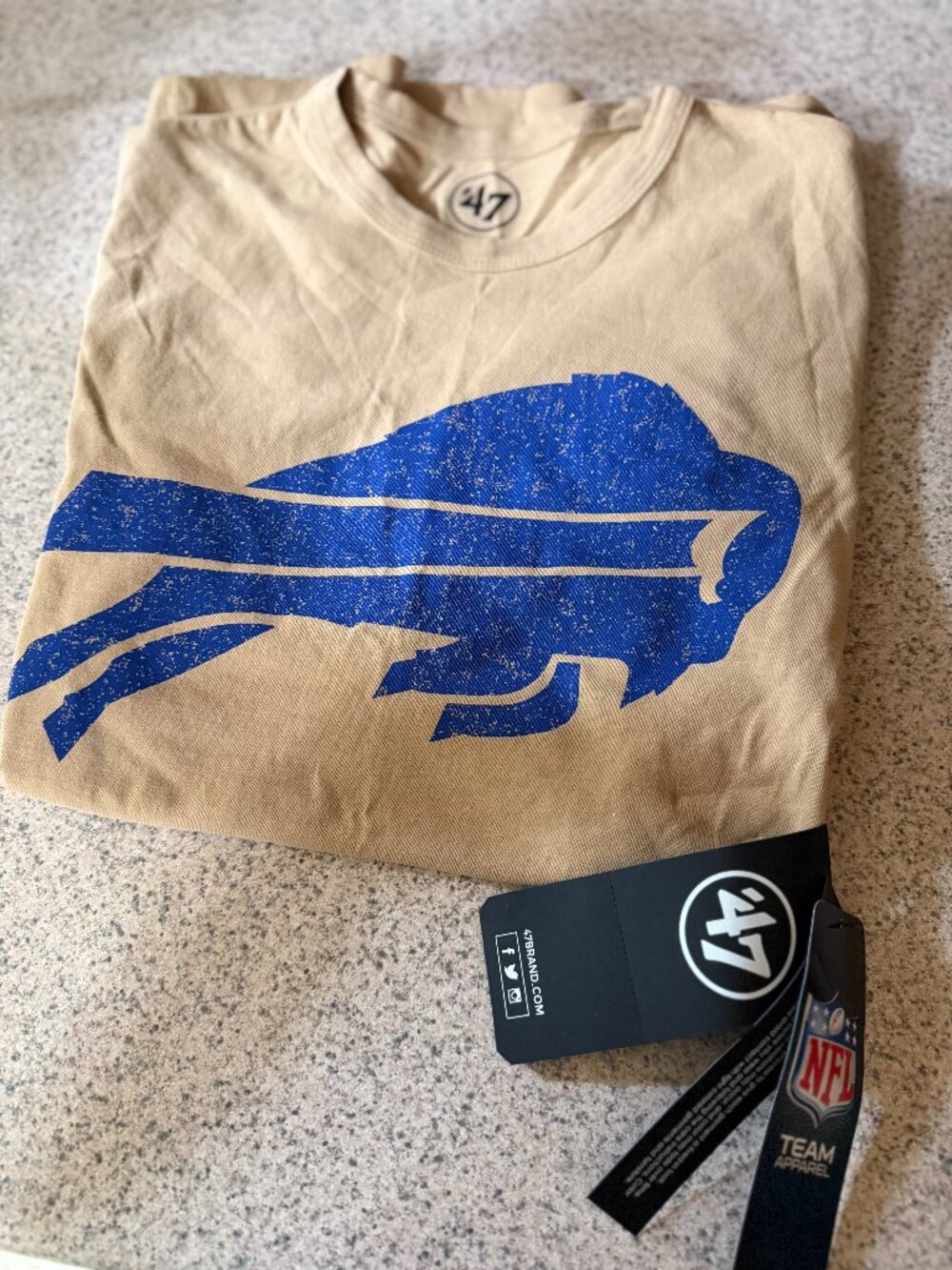 NWT! Men's 47 Buffalo Bills Tan Dusted Imprint Short Sleeve T Shirt - Size Small